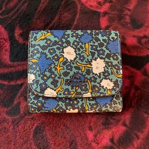 Coach Yankee floral wallet blue floral